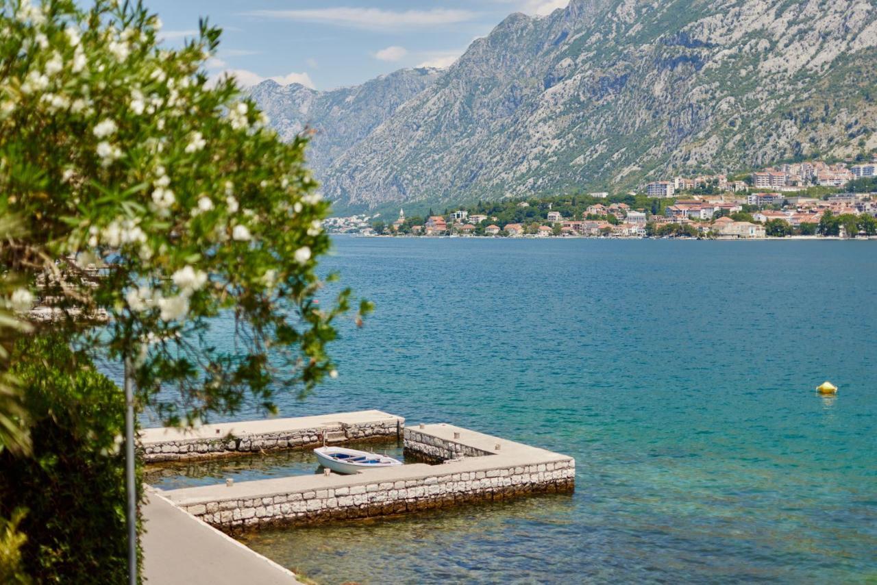 Apartment Aura With Sea View Kotor Luaran gambar